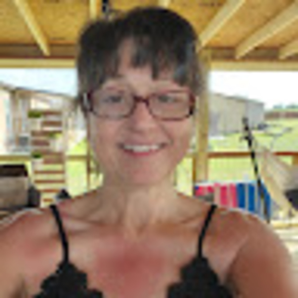 Meet your Posher, Bonita